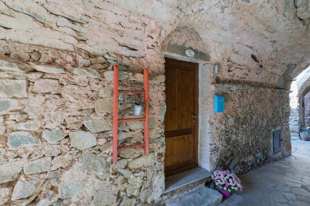 הוילה La Casa Di Sandra A נולי מראה חיצוני תמונה